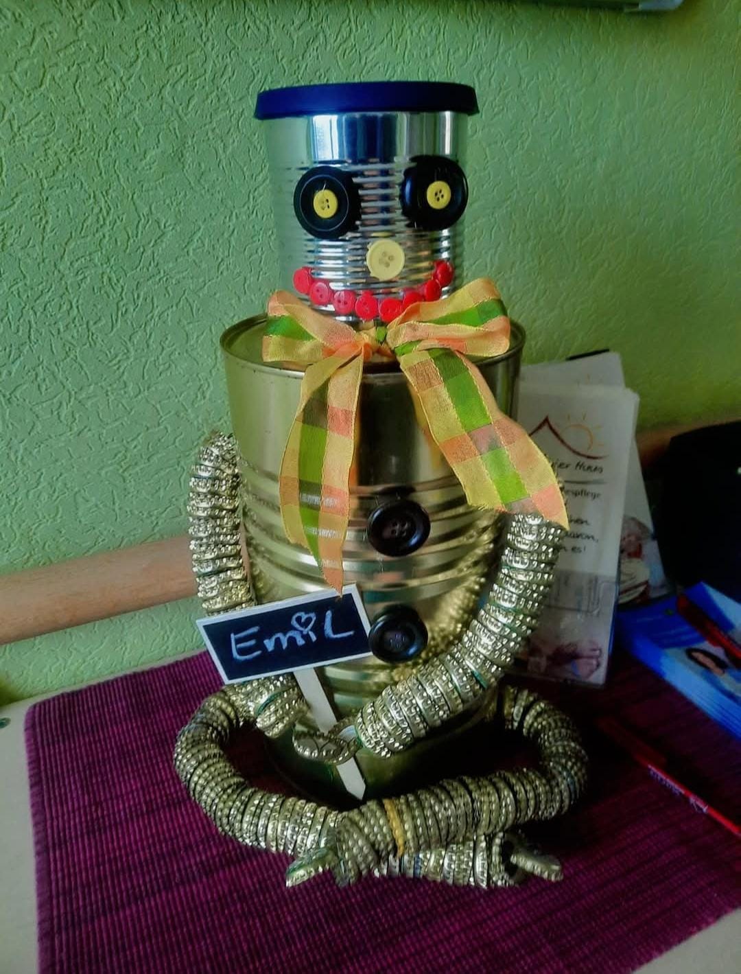 Roboter aus Dosen basteln